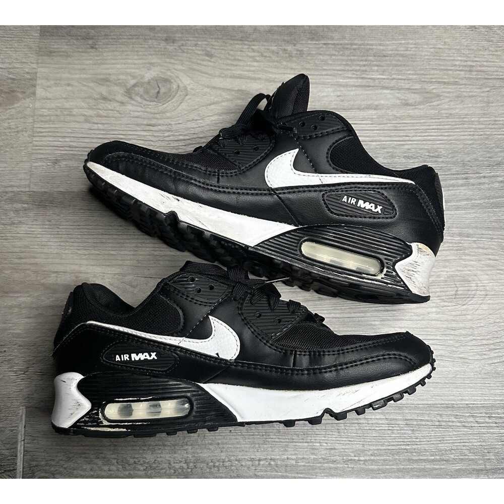 Nike Air Max 90 Women’s Black/White Leather Low Top Lace-Up DH8010-002 US 9.5